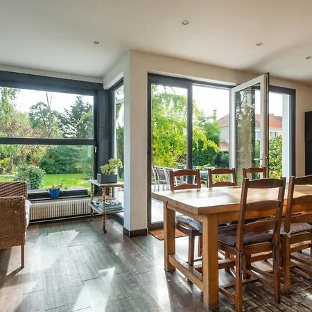 Holiday home Grande Maison Familliale Coulogne